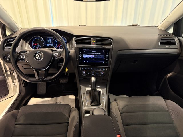 VOLKSWAGEN Golf Variant usata, con Autoradio