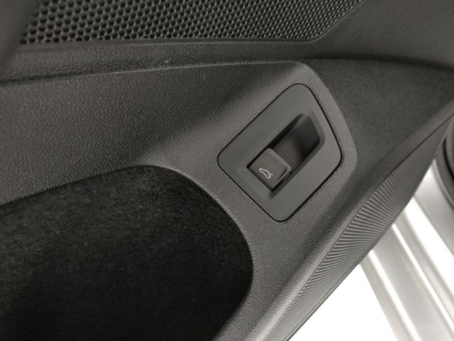 VOLKSWAGEN Passat Variant usata, con Sistema di navigazione