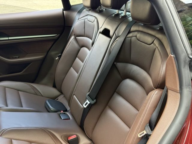 PORSCHE Taycan usata, con Touch screen