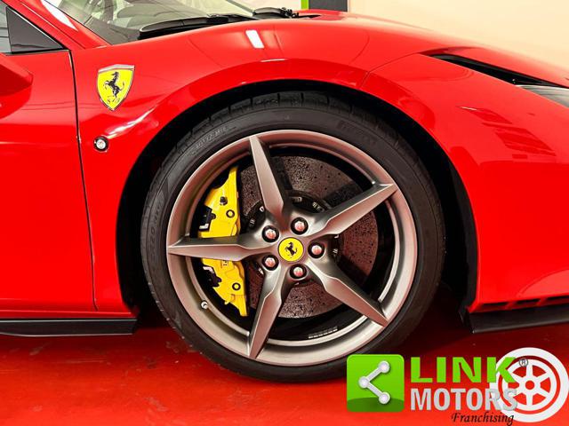 FERRARI F8 usata, con USB