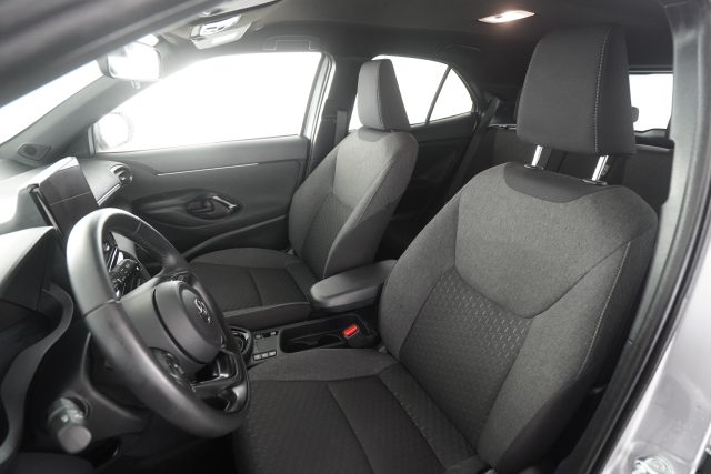 TOYOTA Yaris Cross usata 2