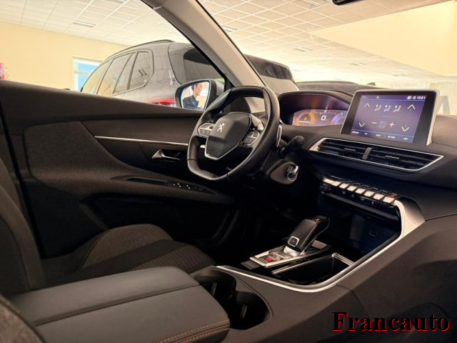 PEUGEOT 3008 usata, con Autoradio