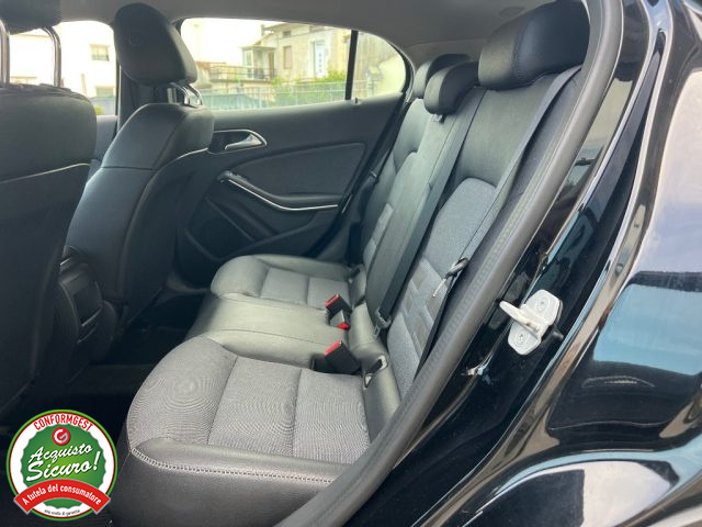 MERCEDES-BENZ GLA 180 usata, con Climatizzatore