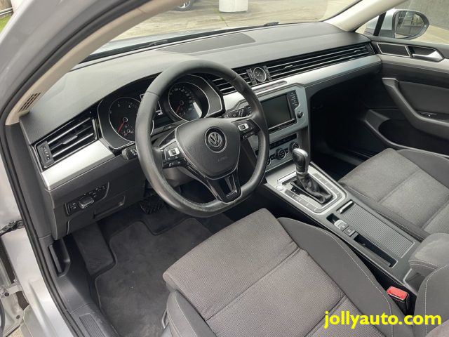 VOLKSWAGEN Passat Variant usata, con Volante multifunzione