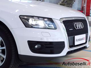 AUDI Q5 usata, con Sensori di parcheggio anteriori