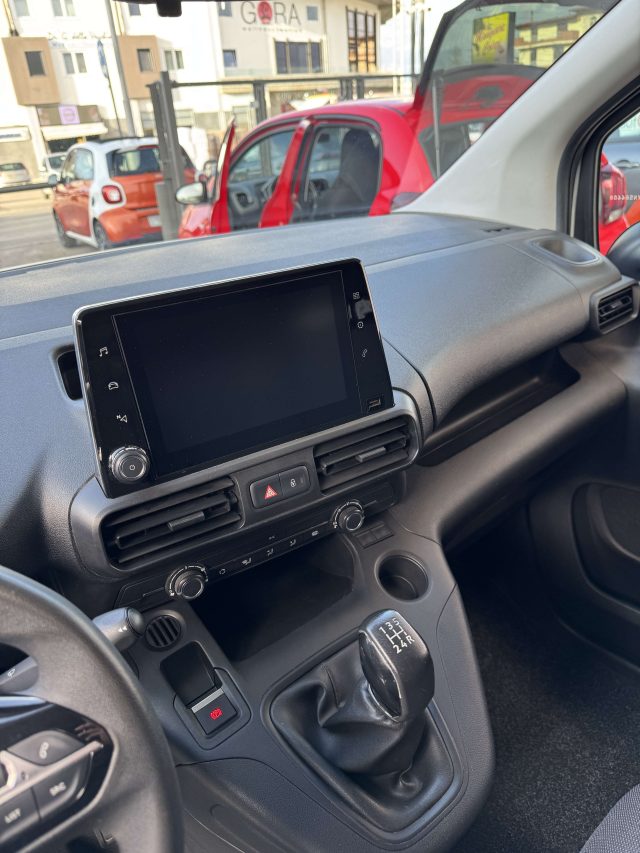 PEUGEOT Partner usata, con MP3