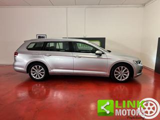 VOLKSWAGEN Passat Variant usata, con Autoradio