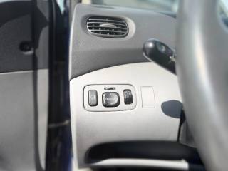 TOYOTA Yaris usata 22