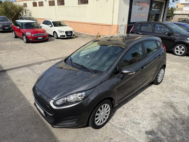 FORD Fiesta usata, con Specchietti laterali elettrici