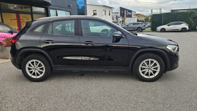 MERCEDES-BENZ GLA 200 usata, con Airbag laterali