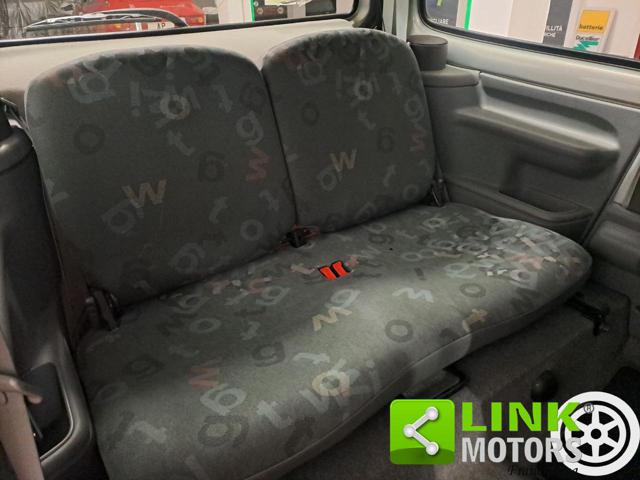 RENAULT Twingo usata 15