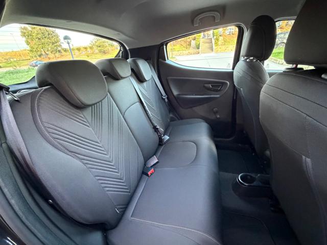 LANCIA Ypsilon usata, con Autoradio digitale