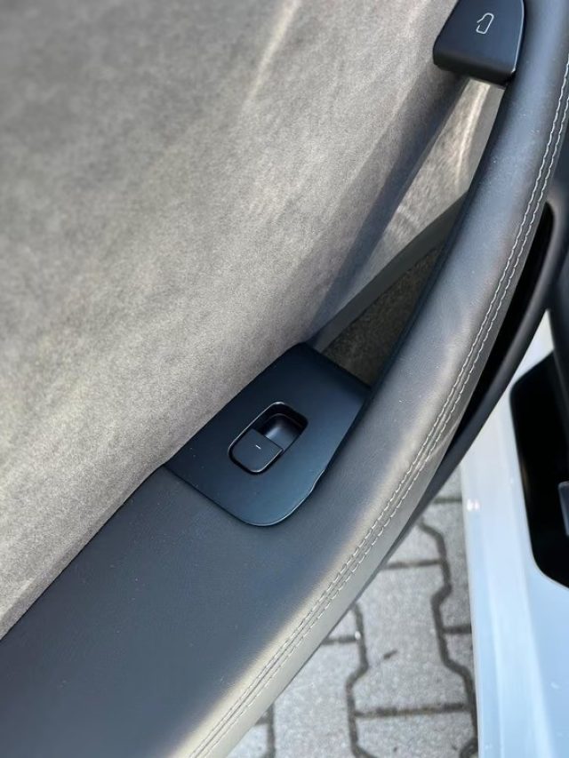 TESLA Model 3 usata, con Servosterzo