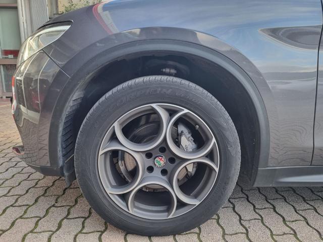 ALFA ROMEO Stelvio usata, con Autoradio