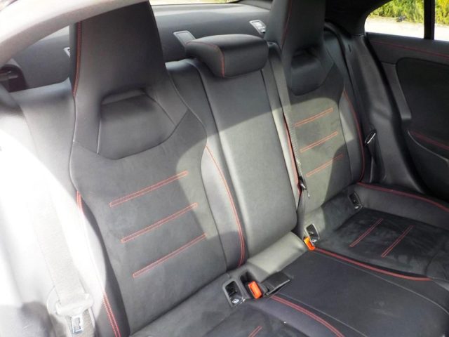 MERCEDES-BENZ CLA 180 usata, con Touch screen