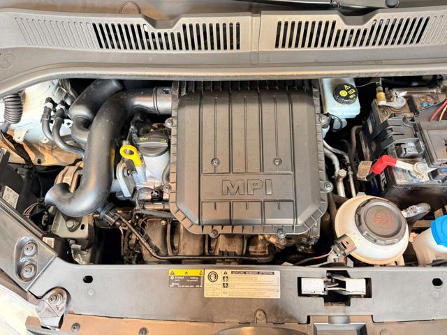 VOLKSWAGEN up! usata, con Luci diurne LED