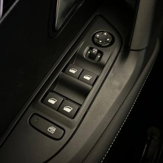 PEUGEOT 2008 usata, con Controllo elettronico della corsia