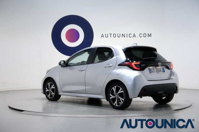 TOYOTA Yaris usata, con Touch screen
