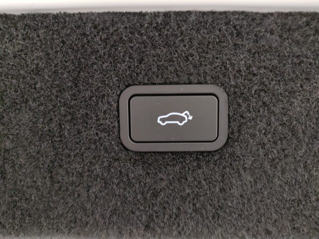 POLESTAR Polestar 4 usata, con USB