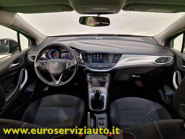 OPEL Astra usata, con Fendinebbia