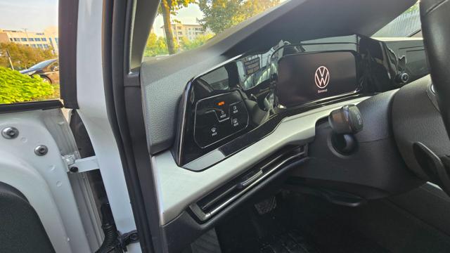 VOLKSWAGEN Golf usata, con Touch screen