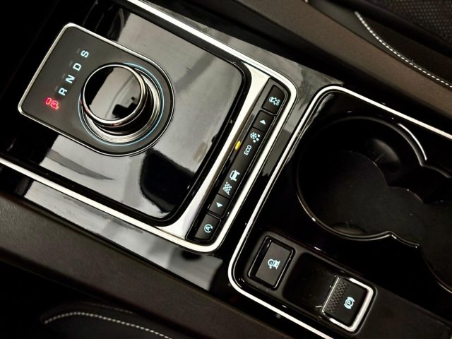 JAGUAR F-Pace usata, con Fari Xenon