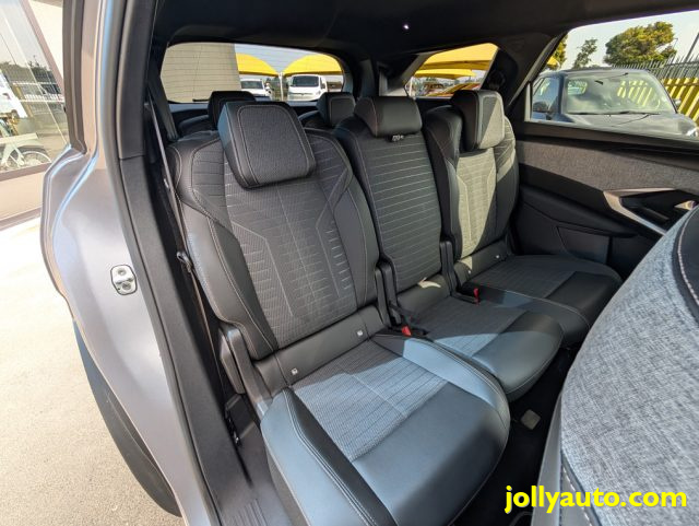 PEUGEOT 5008 usata 29