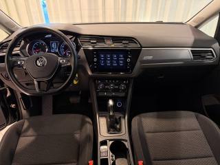 VOLKSWAGEN Touran usata, con Autoradio