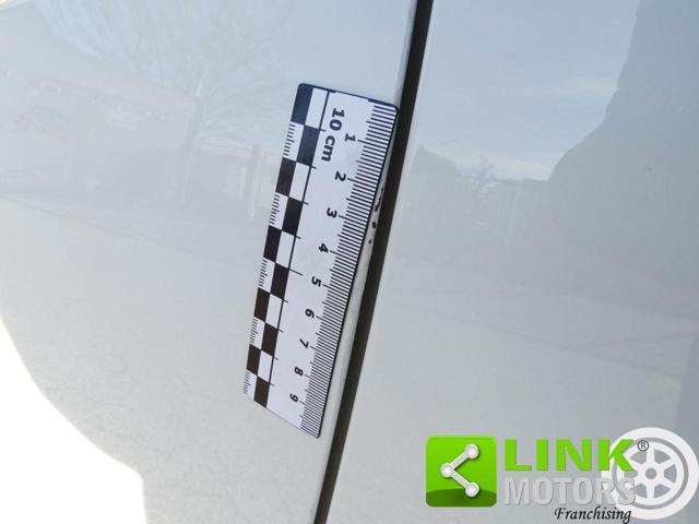 MERCEDES-BENZ E 220 usata, con Fari direzionali