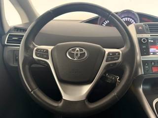 TOYOTA Verso usata 9
