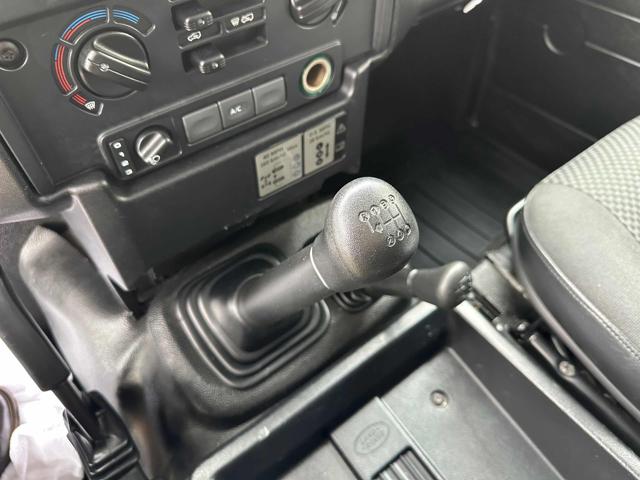 LAND ROVER Defender usata 15