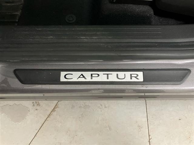 RENAULT Captur usata 27