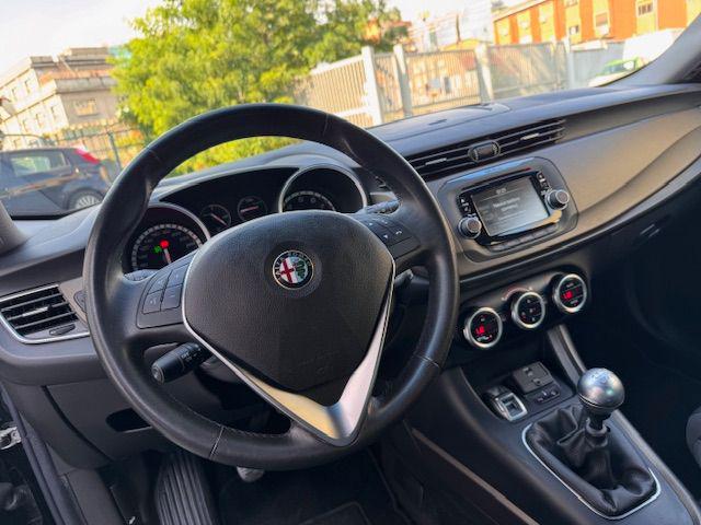 ALFA ROMEO Giulietta usata, con Autoradio