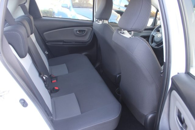 TOYOTA Yaris usata, con Fendinebbia