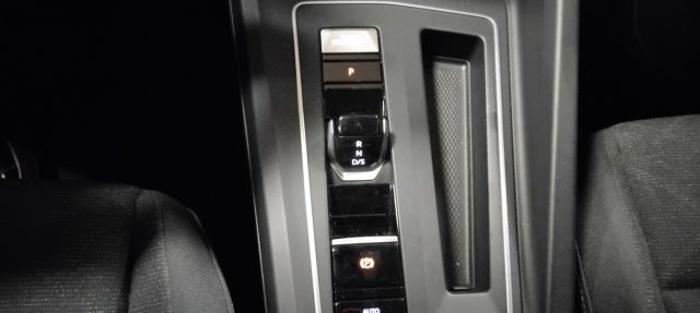 VOLKSWAGEN Golf usata, con Sensori di parcheggio posteriori