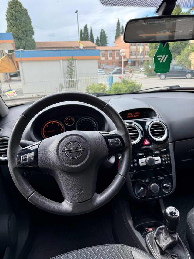 OPEL Corsa usata, con Interni in pelle