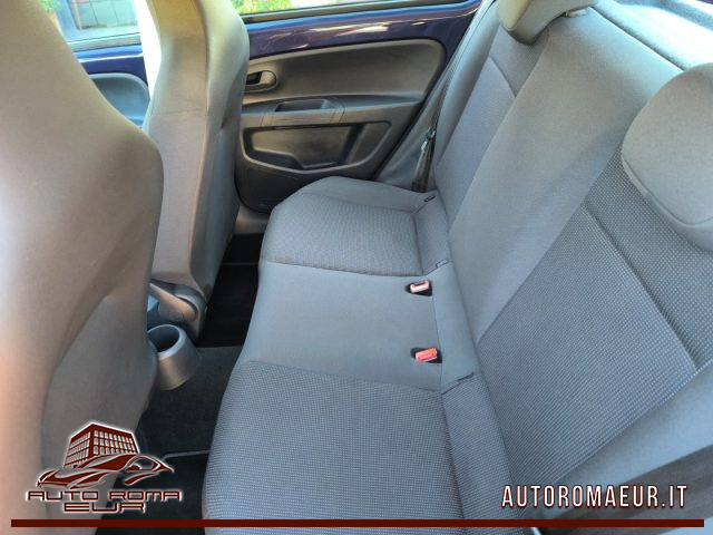 VOLKSWAGEN up! usata, con ESP