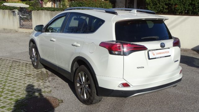 TOYOTA RAV 4 usata, con Cerchi in lega