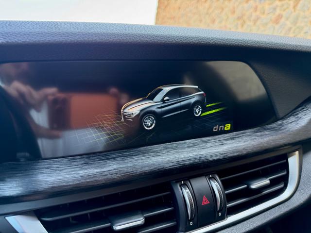ALFA ROMEO Stelvio usata, con Climatizzatore automatico, 2 zone