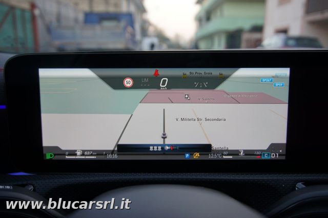 MERCEDES-BENZ CLA 220 usata, con Fari LED