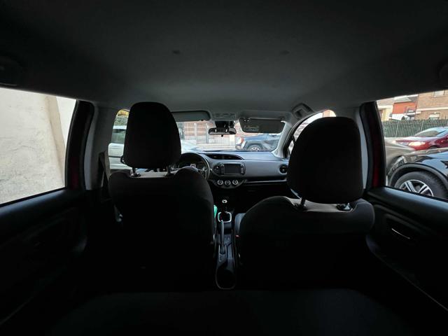 TOYOTA Yaris usata, con Specchietti laterali elettrici