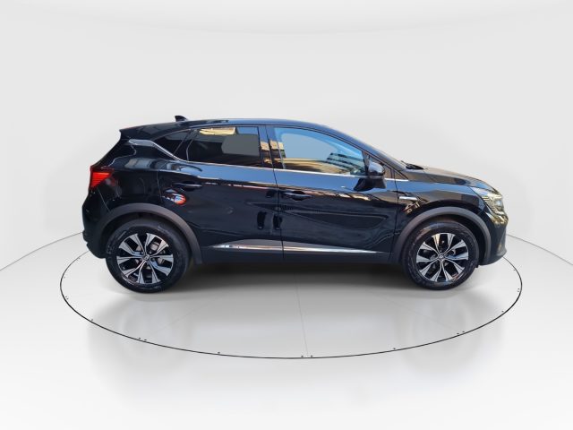 RENAULT Captur usata, con Sistema di navigazione