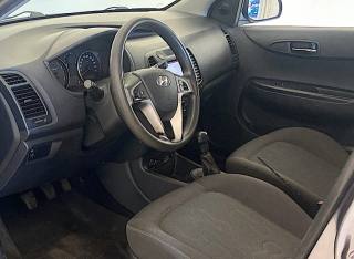 HYUNDAI i20 usata, con Sedile posteriore sdoppiato