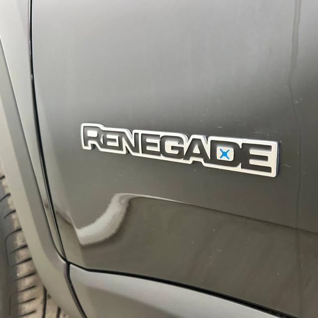 JEEP Renegade usata, con Luci diurne