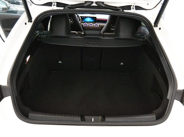 MERCEDES-BENZ CLA 200 usata, con Fari Xenon