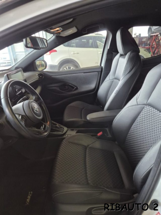 TOYOTA Yaris usata, con Interni in pelle