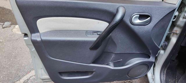 RENAULT Kangoo usata, con Servosterzo