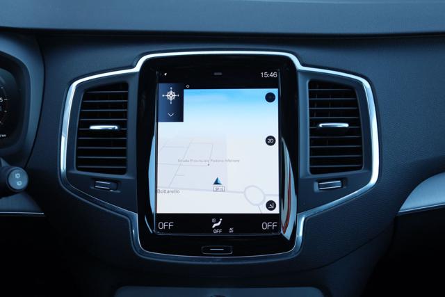 VOLVO XC90 usata, con Sensori di parcheggio anteriori