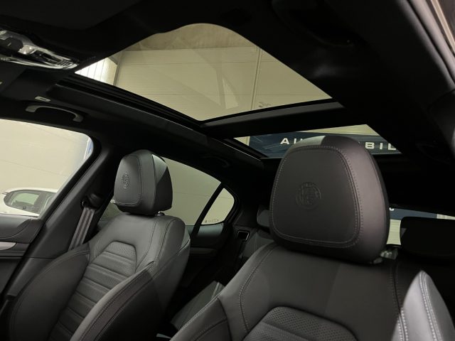 ALFA ROMEO Stelvio usata, con Interni in pelle