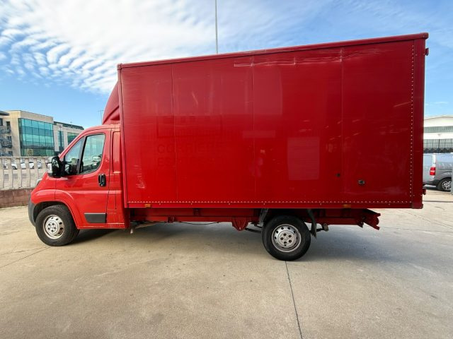 PEUGEOT Boxer usata, con Servosterzo